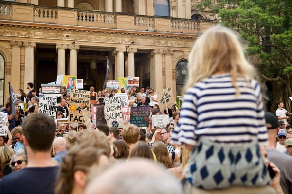 Australia’s Political Crossroads: Coalition’s Trust Crisis, Student Debt Reform, and the Fight for Public Confidence