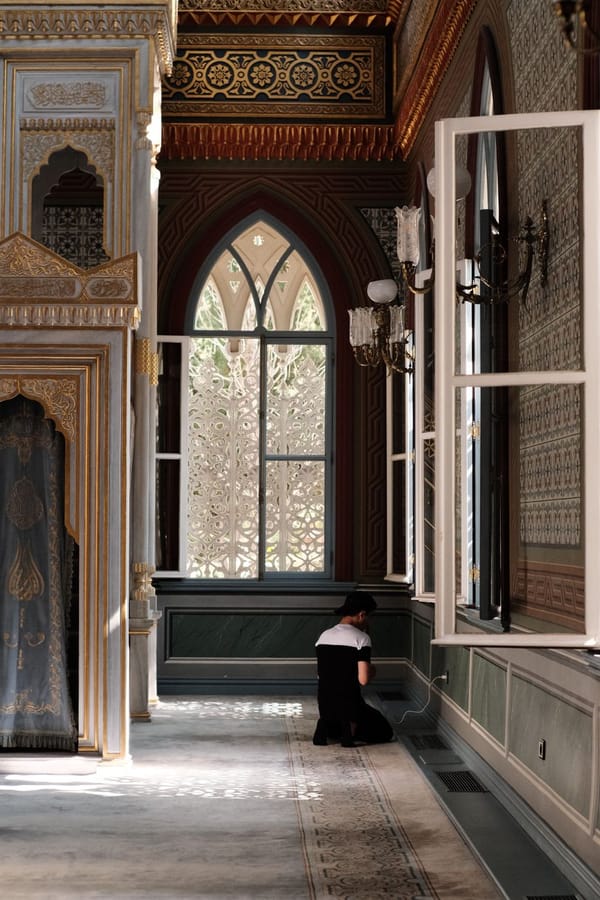 From Leftist Candidate to Muslim Convert: What’s Really Happening Inside Kraków’s New ‘Cultural Center’?