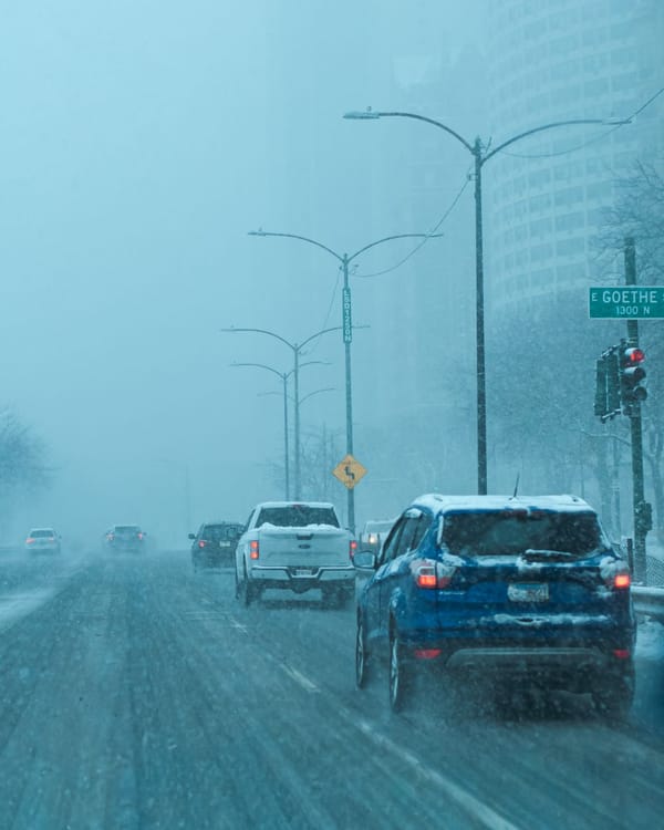 Can Tesla’s Semi Survive Chicago’s Brutal Winter? A 500-Mile Electric Truck Faces Its Toughest Test Yet