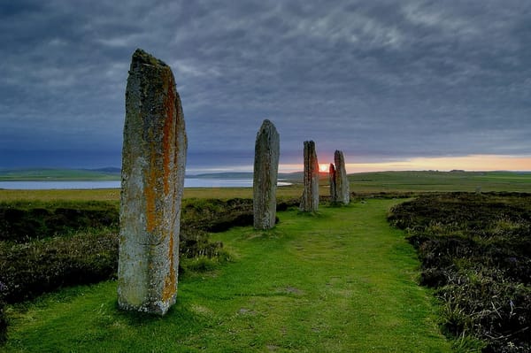 Callanish Stones and the Sun's Figure-Eight: A 2026 Celestial Guide